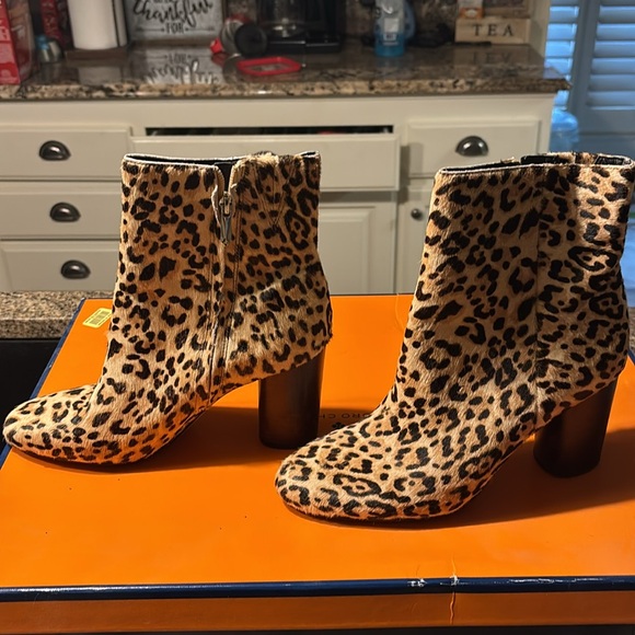 SAM EDELMAN real cow hide boots. - Picture 2 of 7